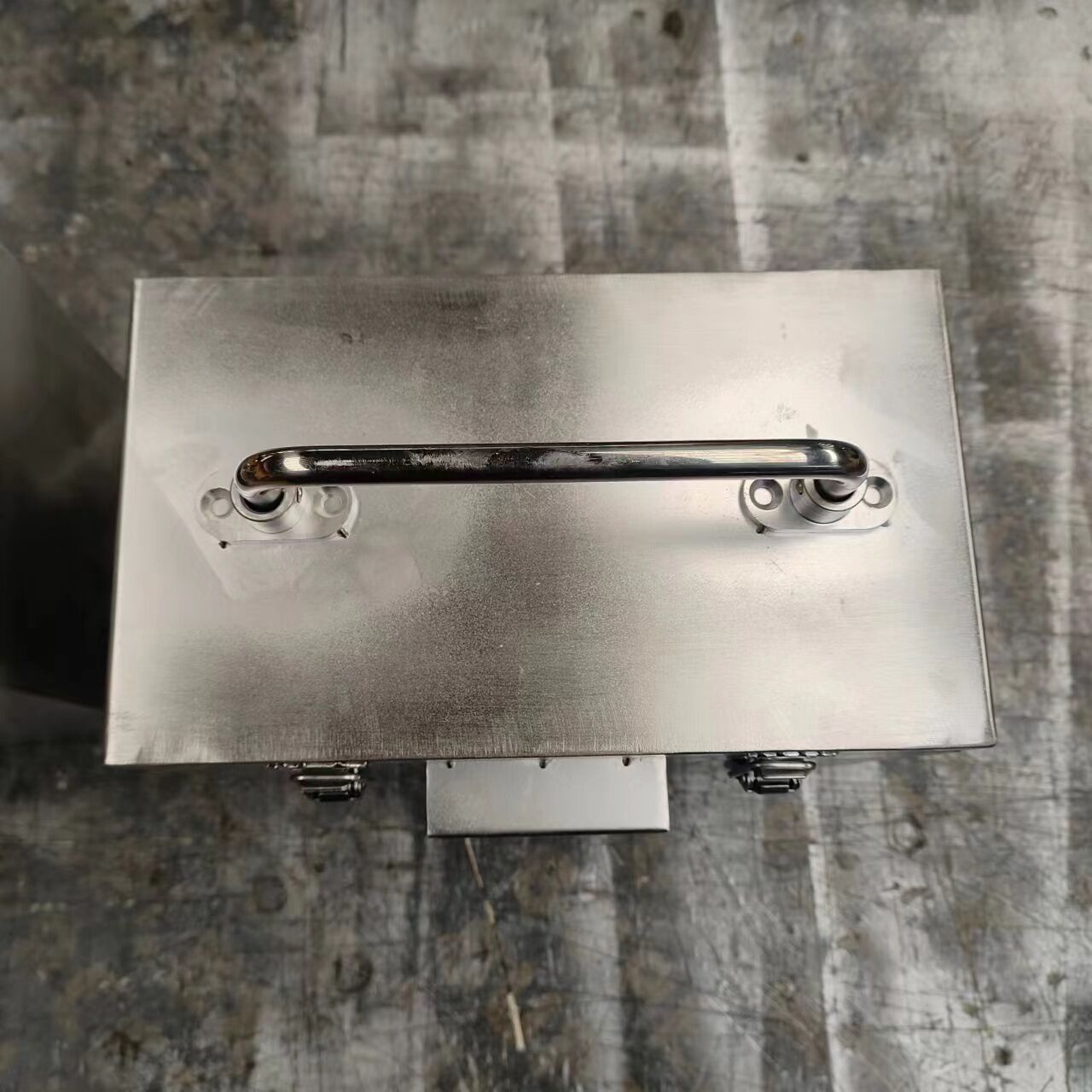 赤峰铅箱:辐射安全的坚固堡垒