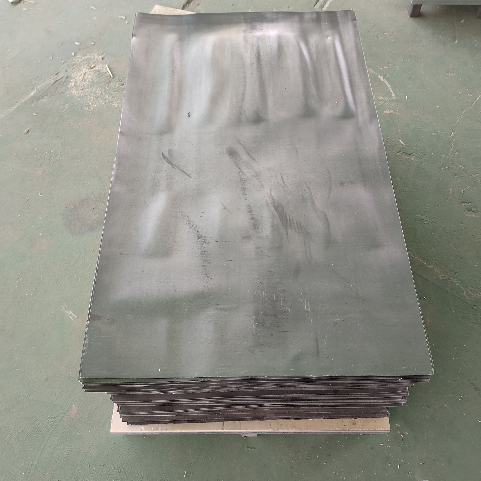 赤峰如何选择合适的铅板厚度?