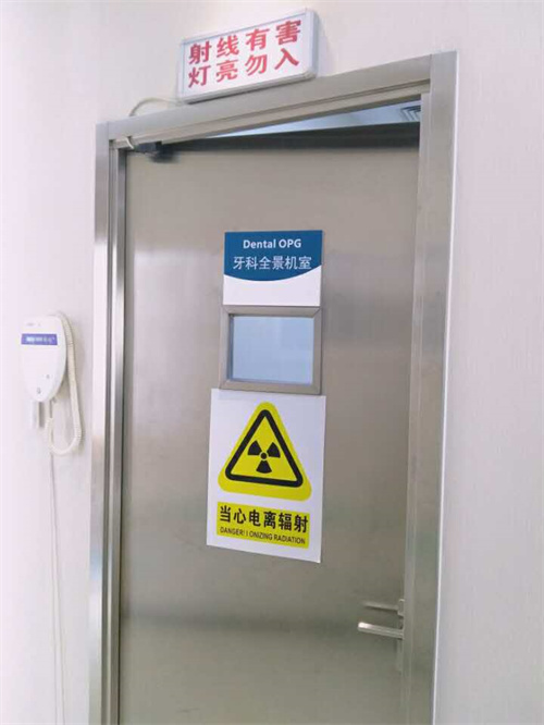 赤峰防辐射铅门:守护生命健康的隐形盾牌